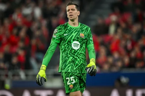 فويتشيك تشيزني حارس مرمى برشلونة