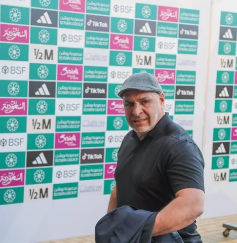 الجزائري نور الدين زكري مدرب الخلود الحالي