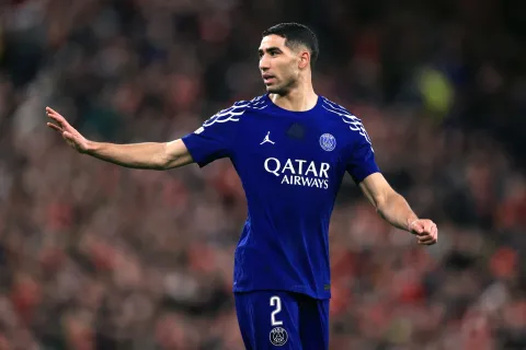 أشرف حكيمي يقود التشكيلة المثالية لنصف نهائي دوري أبطال أوروبا