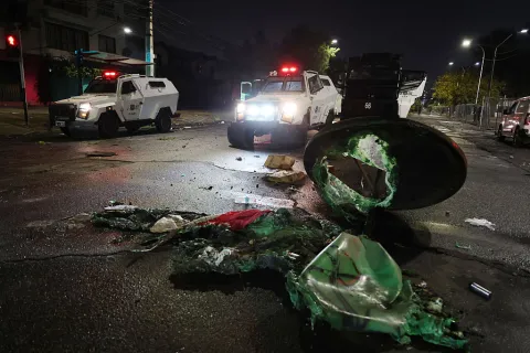 أحداث العنف تواصلت خارج الملعب