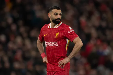 ليفربول نجح في تمديد عقد محمد صلاح عامين إضافيين