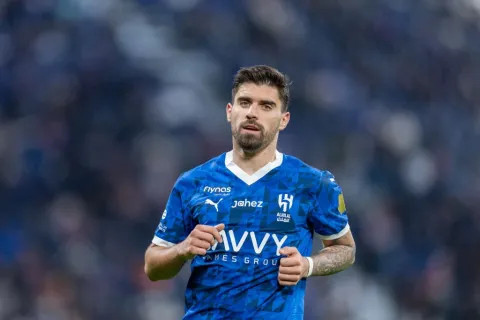 البرتغالي روبن نيفيز محترف نادي الهلال السعودي 