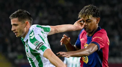 من مباراة برشلونة أمام ريال بيتيس في الدوري الإسباني