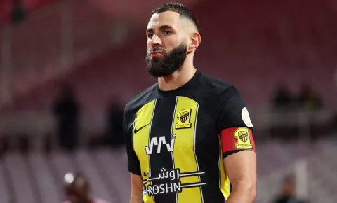 الفرنسي كريم بنزيما مهاجم نادي الاتحاد السعودي كان من أهم أسباب تتويج فريقه بلقب دوري روشن خلال موسم 2024-25