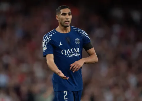 أشرف حكيمي لاعب باريس سان جيرمان