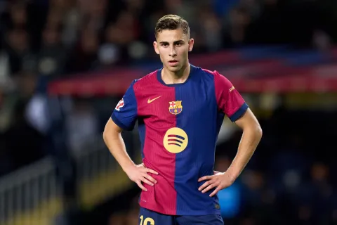 لاعب برشلونة فيرمين لوبيز