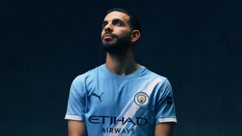 الجزائري ريان آيت نوري لاعب مانشستر سيتي