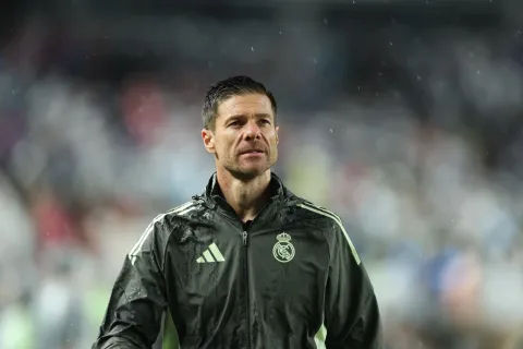 مدرب ريال مدريد تشابي ألونسو