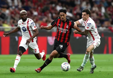 تيجاني ريندرس​​ لاعب وسط ميلان ينتقل إلى مانشستر سيتي