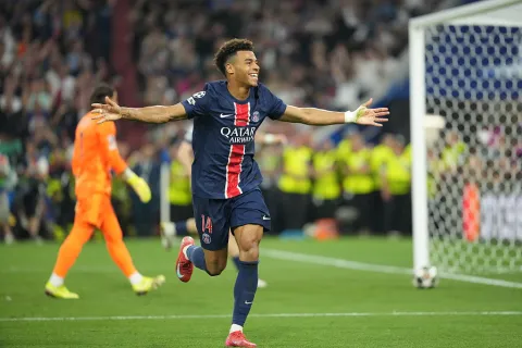 ديزيري دوي رجل نهائي ميونخ بتسجيله ثنائية وتقديم تمريرة حاسمة