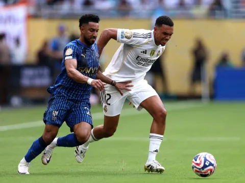 سالم الدوسري في مباراة الهلال وريال مدريد