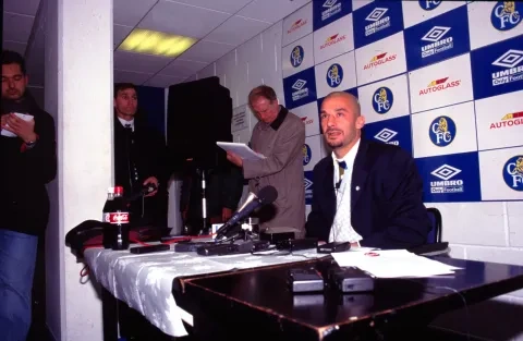 مدرب تشيلسي السابق جيانلوكا فيالي