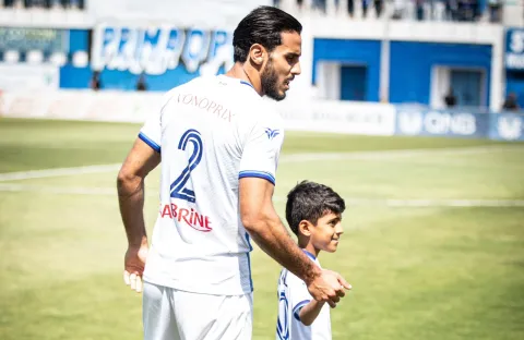 محمود غربال الظهير الأيمن لنادي الاتحاد الرياضي المنستيري&nbsp;(facebook/usmonastirorg)