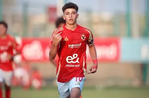 بلال عطية مهاجم الأهلي الشاب (instagram/belalatya10)
