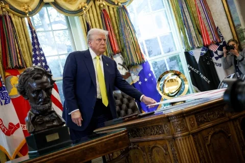 ترامب مع كأس العالم للأندية 2025