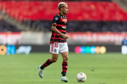 البرازيلي ماتيوس غونسالفيس ينتقل رسميًا إلى الأهلي السعودي