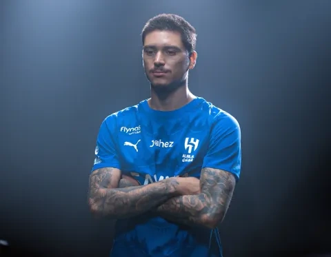 الأوروغوياني داروين نونيز مهاجم نادي الهلال السعودي الجديد