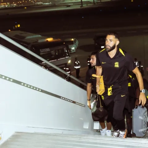 كريم بنزيما مهاجم الاتحاد السعودي
