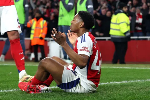 لويس سكيلي احتفالية هالاند