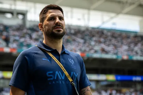 ألكسندر ميتروفيتش يتفق مع الريان