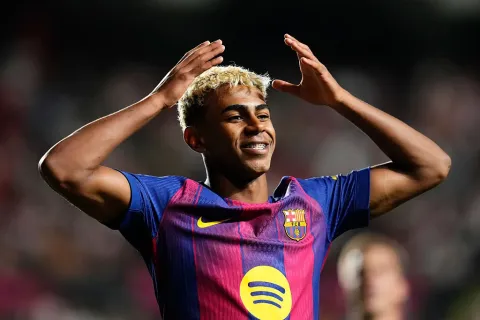 لامين يامال يحصل على تصميم استثنائي من شركة أديداس